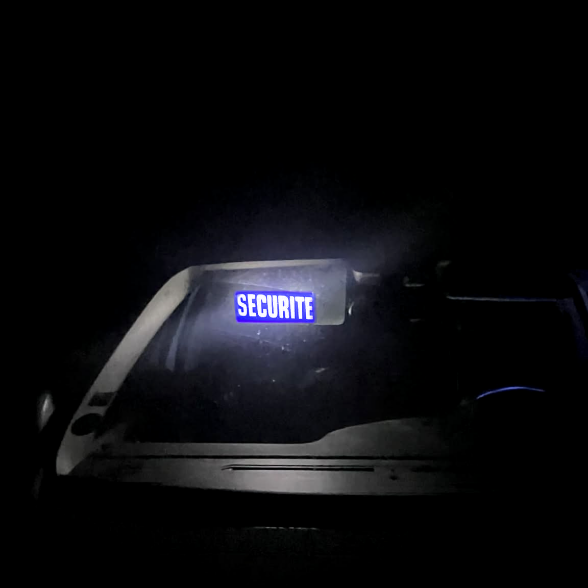 Pare Soleil Lumineux LED Securite inside